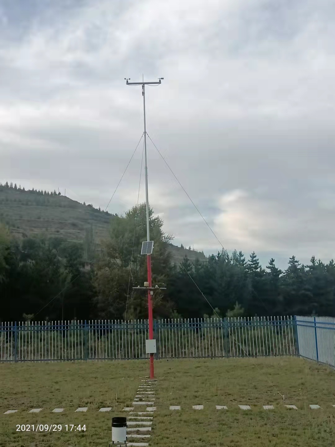 物聯(lián)網(wǎng)自動(dòng)氣象墑情（環(huán)境）監(jiān)測(cè)站